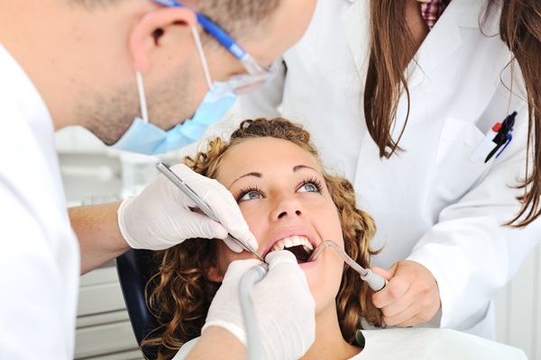How A Family Dentist Provides Gum Disease Treatment